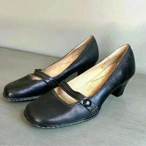 Softspots Mary Jane Heels Shoes Women Size 7.5 WW Button Detail Square Toe Comfy